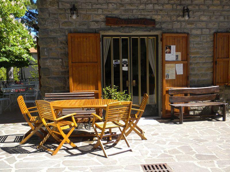 Albergo Ristorante Letizia Chiusi della Verna Exterior photo